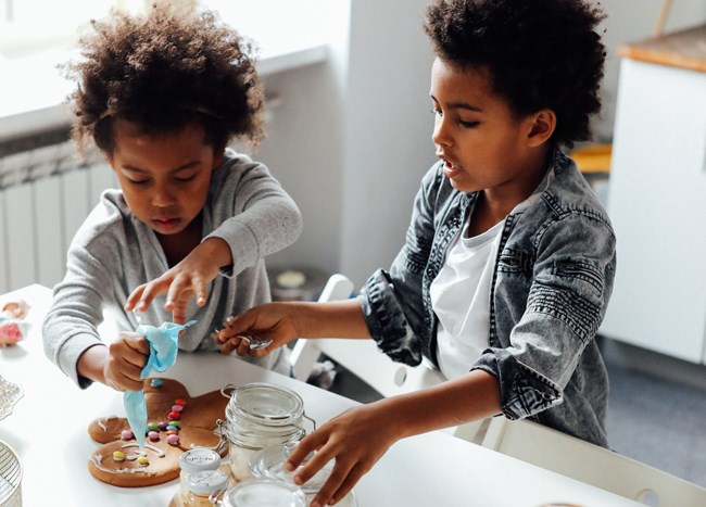 kids-decorating-cookies.jpg